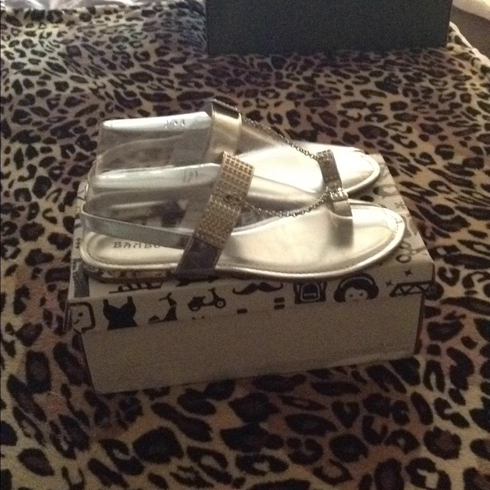 BAMBOO Silver Chain Ambra Sandals With Toe Loop - Picture 2 of 3